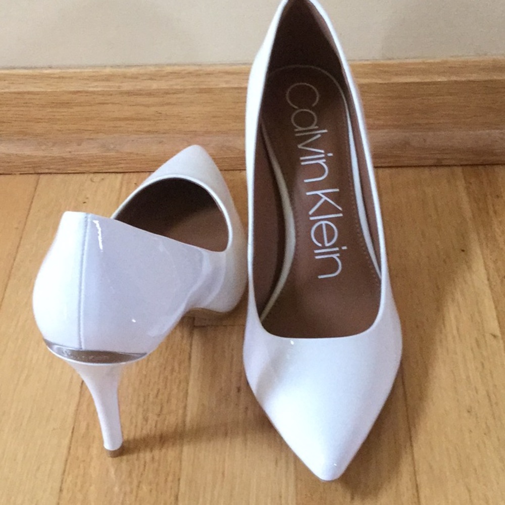 Calvin Klein Gayle pointed toe heels
